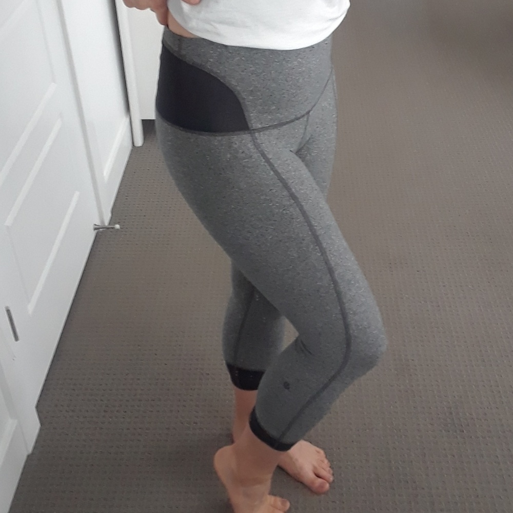 Lululemon Devi Yoga Crop hi rise leggings